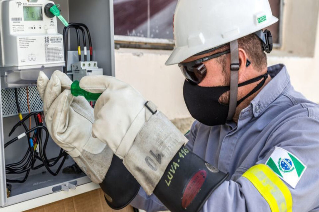 Eletricista padrão copel. Troca de caixa de medição padrão copel.